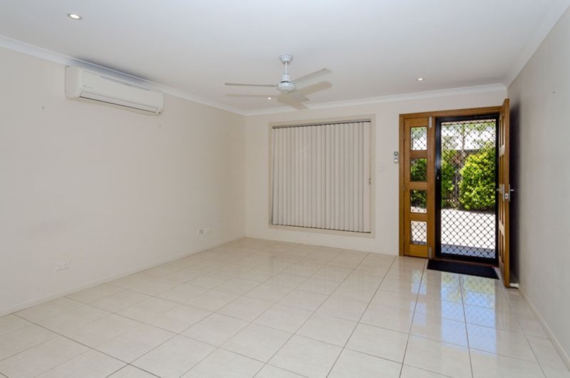 Photo - 1/12 Jooloo Court, Kin Kora QLD 4680 - Image 8