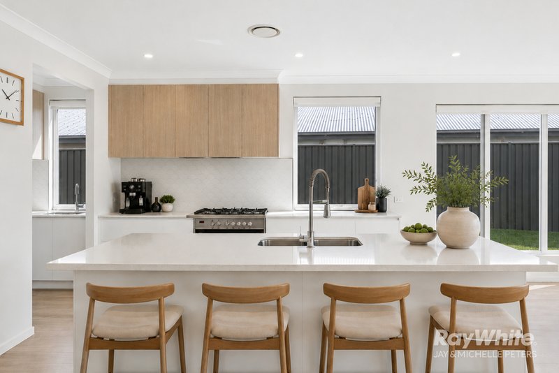 Photo - 112 Lakeview Promenade, Newport QLD 4020 - Image 7