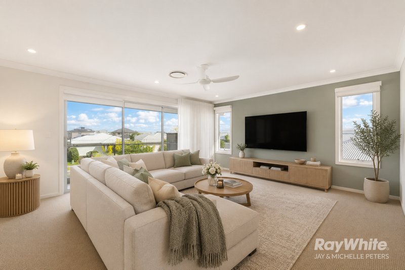 Photo - 112 Lakeview Promenade, Newport QLD 4020 - Image 16