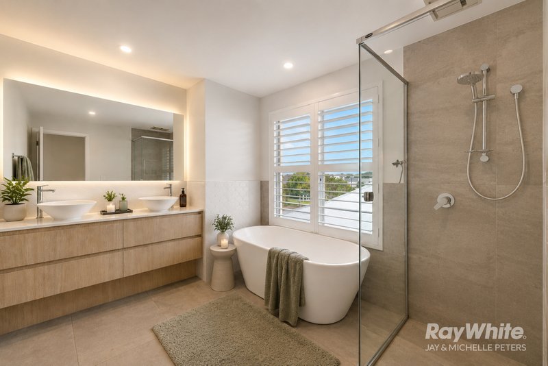 Photo - 112 Lakeview Promenade, Newport QLD 4020 - Image 23