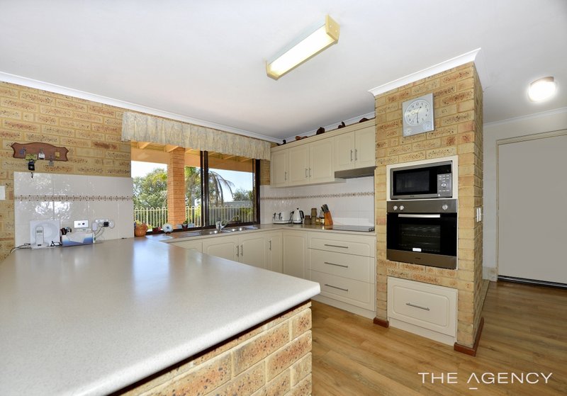 Photo - 112 Leighton Road, Halls Head WA 6210 - Image 8