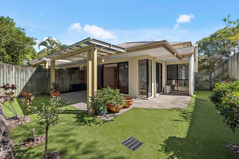 Photo - 1/12 Longlands Street, East Brisbane QLD 4169 - Image 2