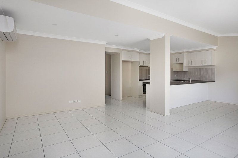 Photo - 1/12 Mandi Court, Urraween QLD 4655 - Image 4