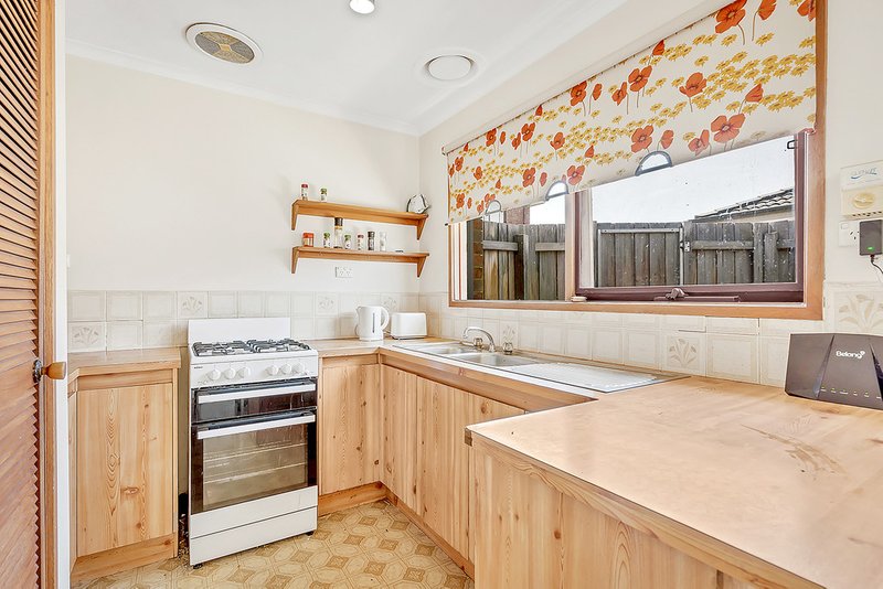 Photo - 1/12 Metropolitan Avenue, Craigieburn VIC 3064 - Image 3