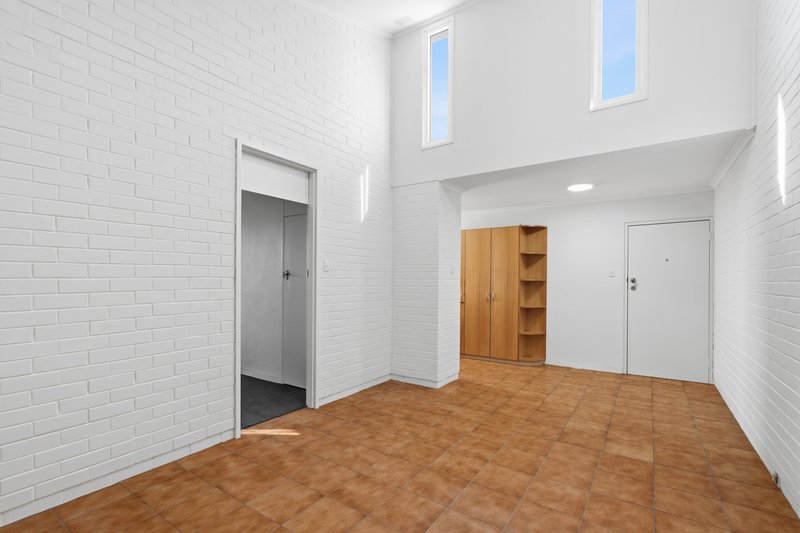 Photo - 11/2 Minora Place, Rivervale WA 6103 - Image 1