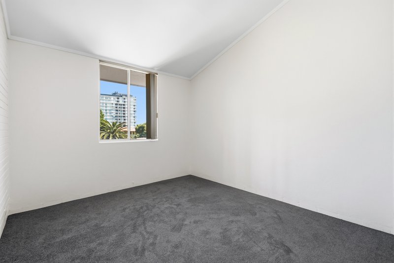 Photo - 11/2 Minora Place, Rivervale WA 6103 - Image 4