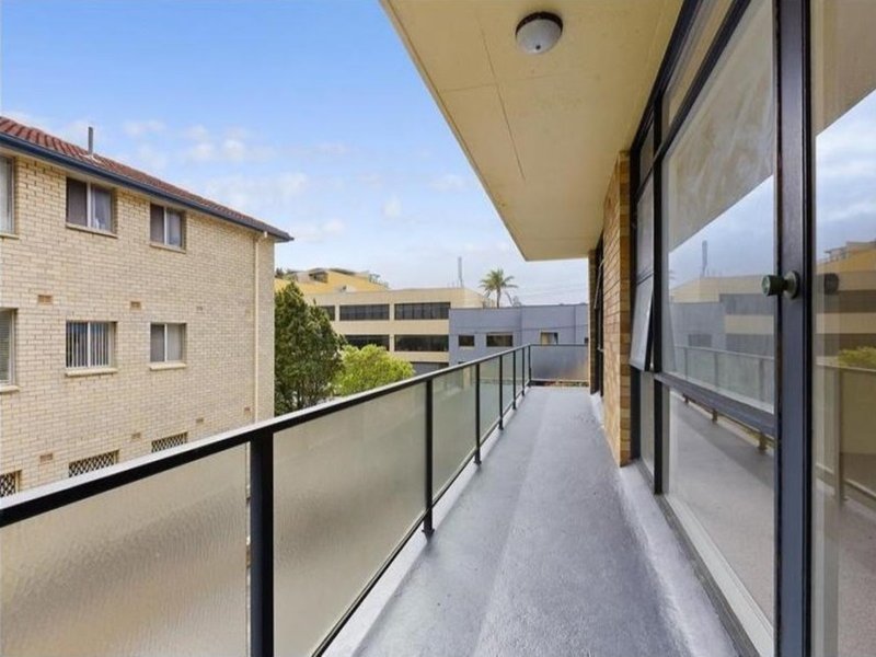 Photo - 1/12 Mooramba Road, Dee Why NSW 2099 - Image 5