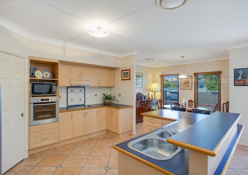 Photo - 112 Olympus Drive, Robina QLD 4226 - Image 3