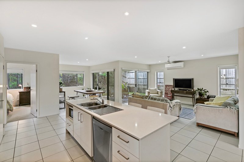 Photo - 11/2 Pandorea Court, Noosaville QLD 4566 - Image 3