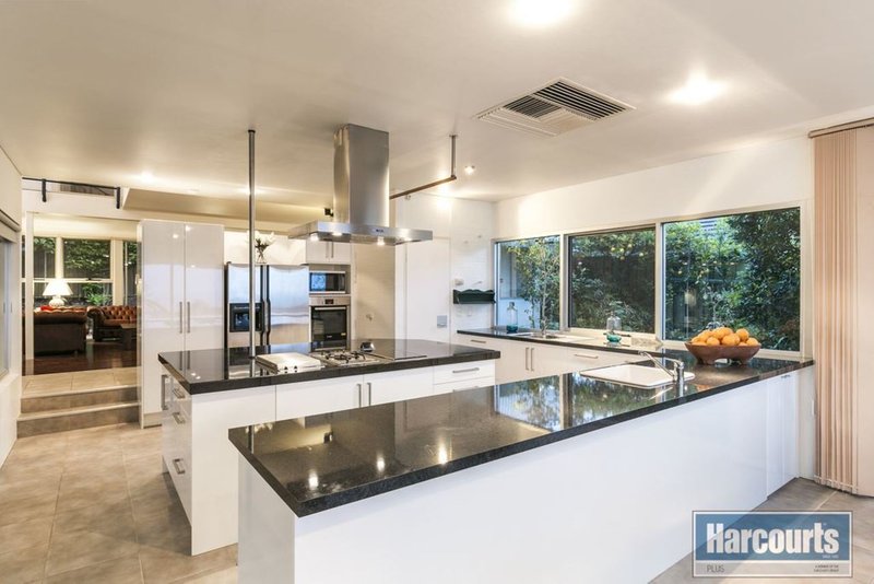 Photo - 112 Perry Barr Road, Hallett Cove SA 5158 - Image 6