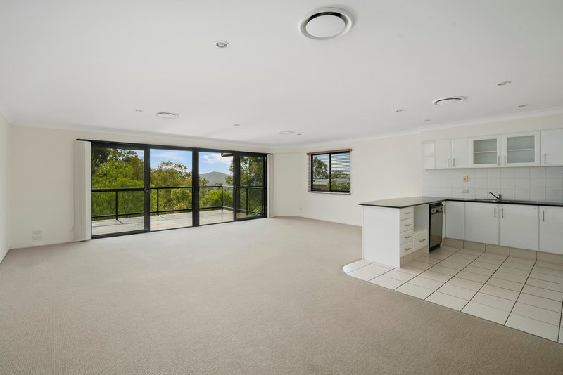 Photo - 11/2 Ridgeline Way, Highland Park QLD 4211 - Image 1