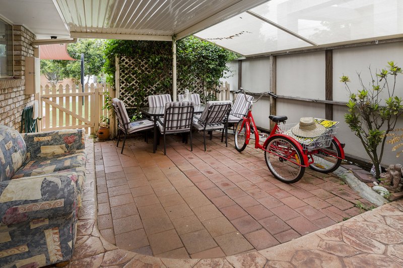 Photo - 1/12 Rouen Avenue, Paradise Point QLD 4216 - Image 10