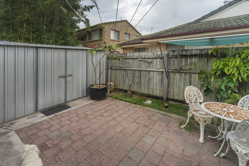 Photo - 1/12 Rouen Avenue, Paradise Point QLD 4216 - Image 11