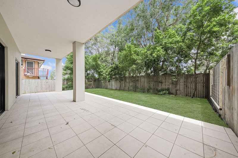 Photo - 1/12 Seeney Street, Zillmere QLD 4034 - Image 10