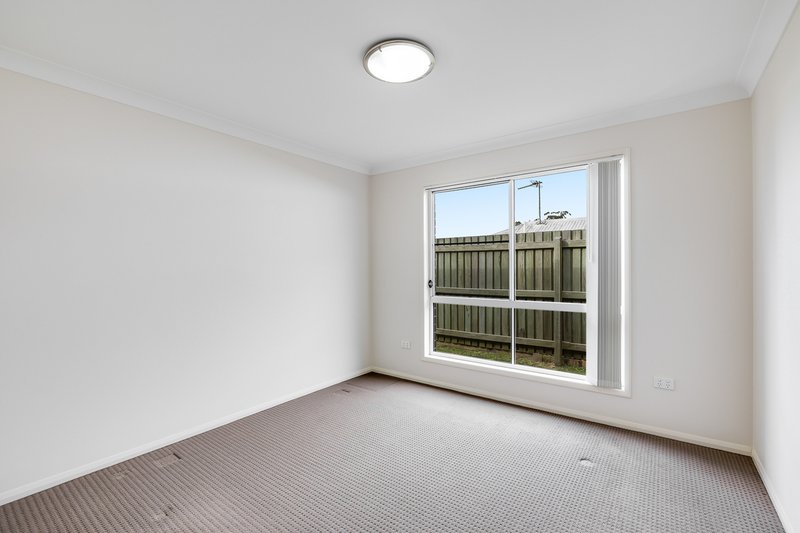 Photo - 1/12 Sunning Street, Kearneys Spring QLD 4350 - Image 5