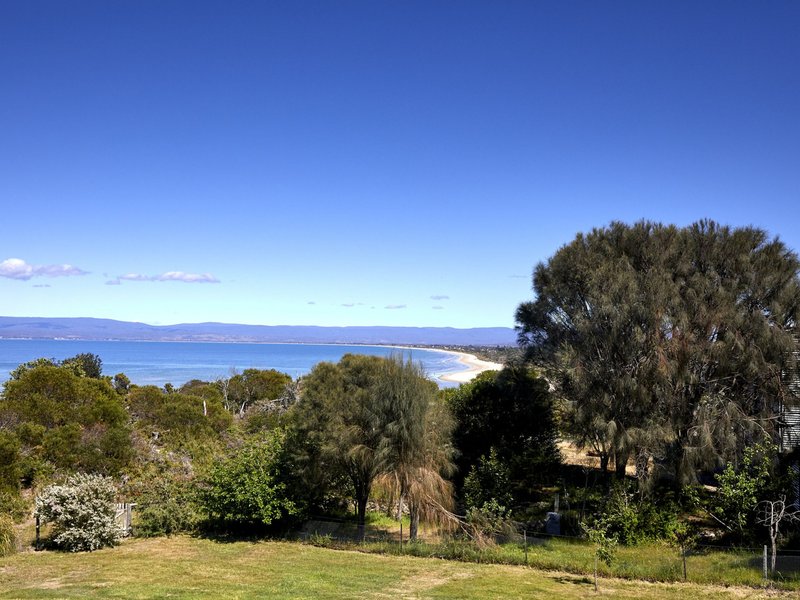 Photo - 112 Swanwick Drive, Coles Bay TAS 7215 - Image 12