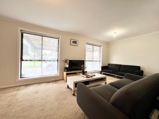 Photo - 1/12 Tamboon Court, Meadow Heights VIC 3048 - Image 3