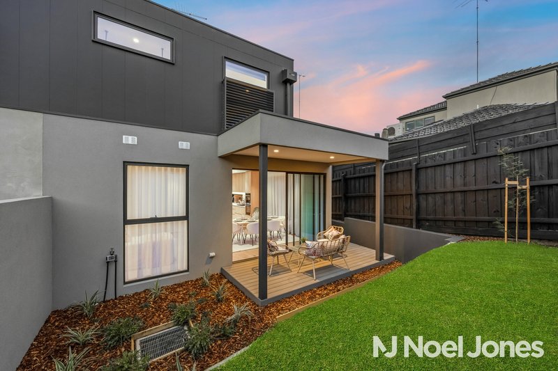 Photo - 112 Templestowe Road, Templestowe Lower VIC 3107 - Image