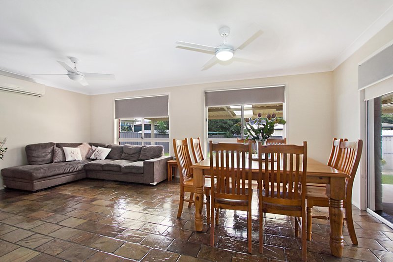 Photo - 112 Torres Crescent, Whalan NSW 2770 - Image 3