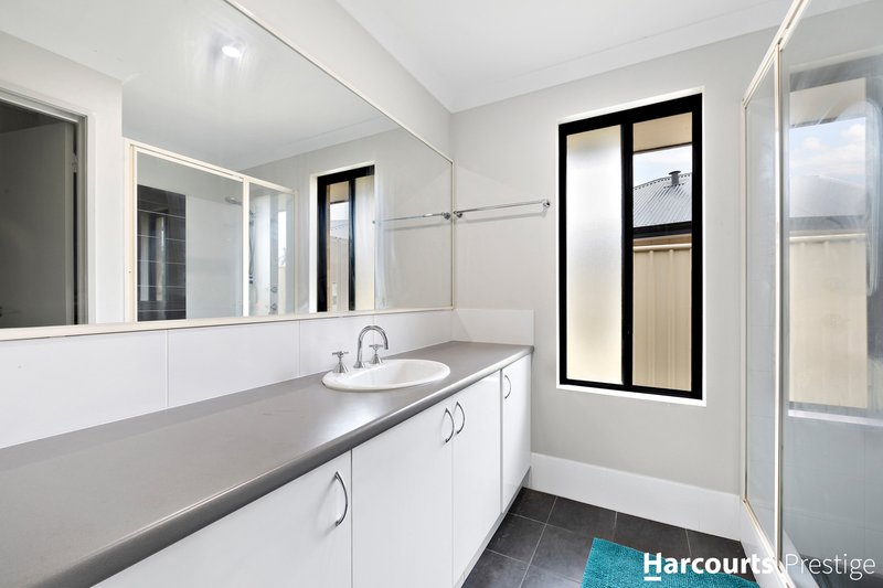 Photo - 112 Verdant Crescent, Seville Grove WA 6112 - Image 3