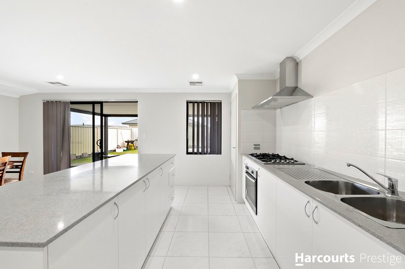 Photo - 112 Verdant Crescent, Seville Grove WA 6112 - Image 6