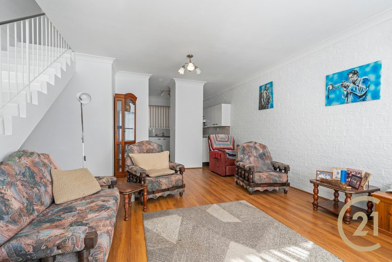 Photo - 11/2 William Street, Lurnea NSW 2170 - Image 4