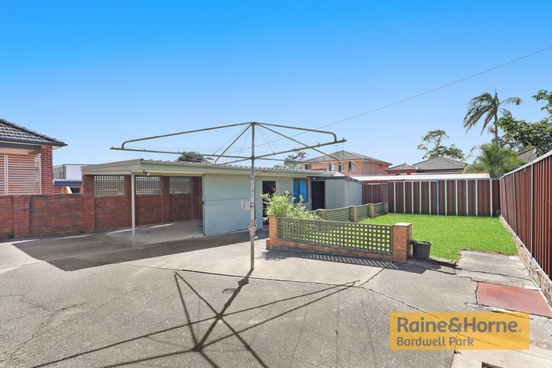 Photo - 112 Wolli Street, Kingsgrove NSW 2208 - Image 4