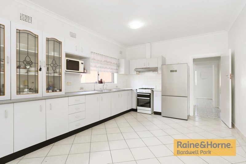 Photo - 112 Wolli Street, Kingsgrove NSW 2208 - Image 6