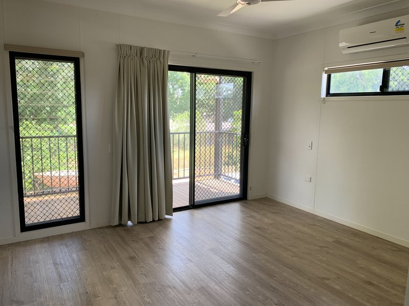 Photo - 1/12 Yileen Court, Rocky Point QLD 4874 - Image 11