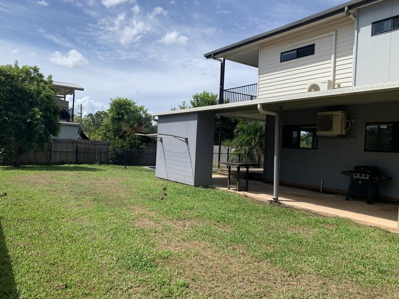 Photo - 1/12 Yileen Court, Rocky Point QLD 4874 - Image 16