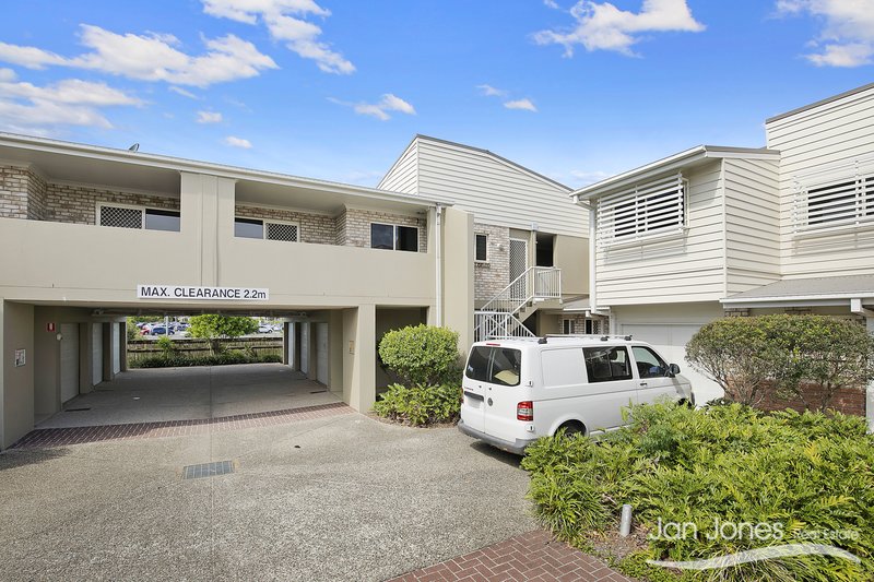 Photo - 11/20-22 Fleet Drive, Kippa-Ring QLD 4021 - Image 17