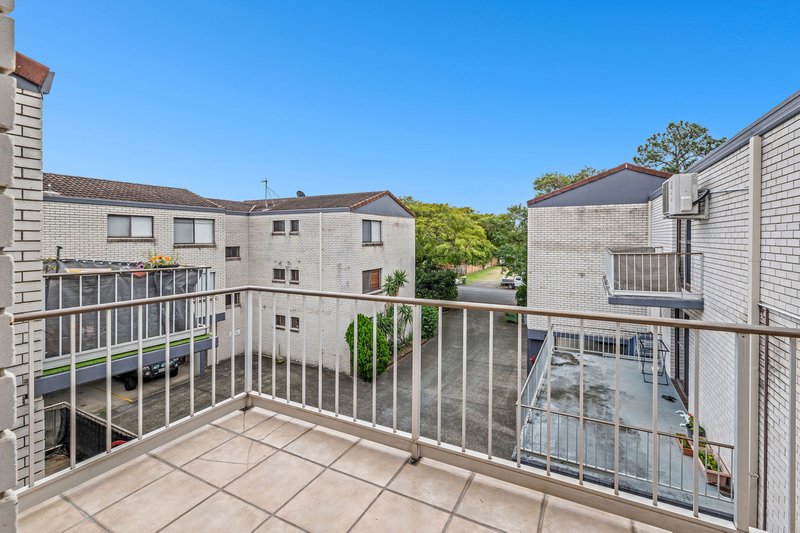 Photo - 11/20 Bright Avenue, Labrador QLD 4215 - Image 11