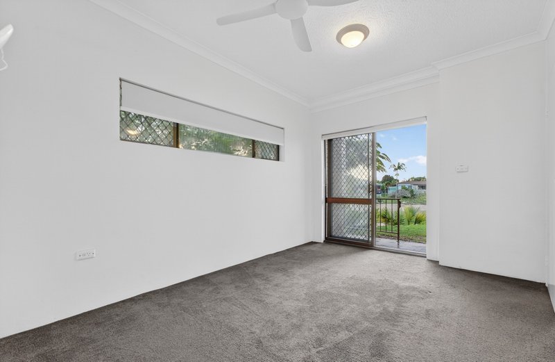 Photo - 11/20 Dunlop Court, Mermaid Waters QLD 4218 - Image 7