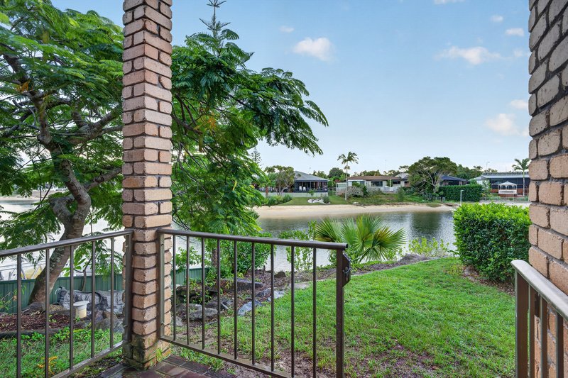 Photo - 11/20 Dunlop Court, Mermaid Waters QLD 4218 - Image 9