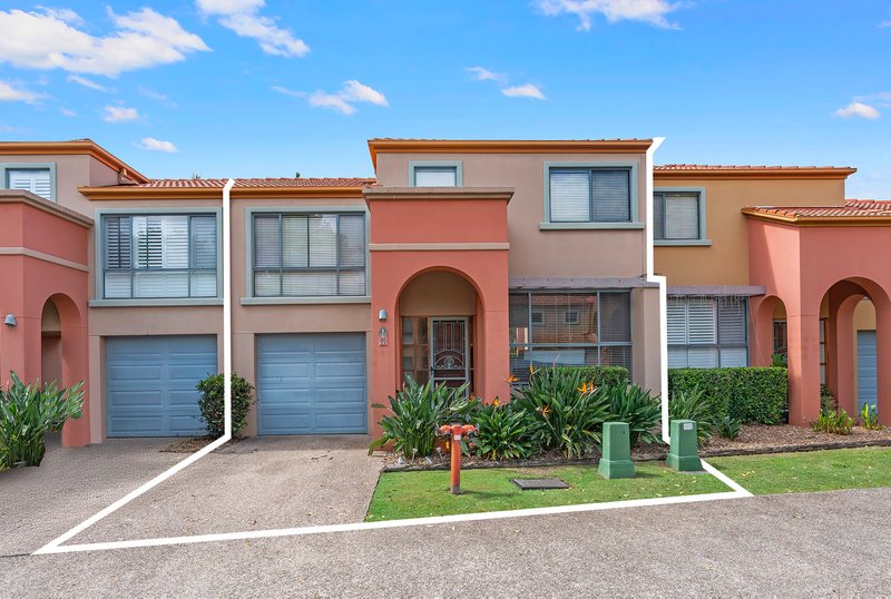 Photo - 11/20 Fairway Drive, Clear Island Waters QLD 4226 - Image 1