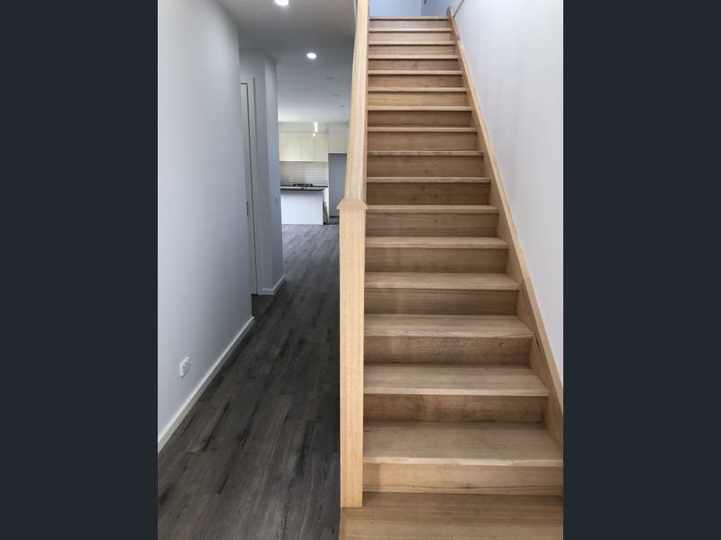 Photo - 1/120 Royal Parade, Reservoir VIC 3073 - Image 5
