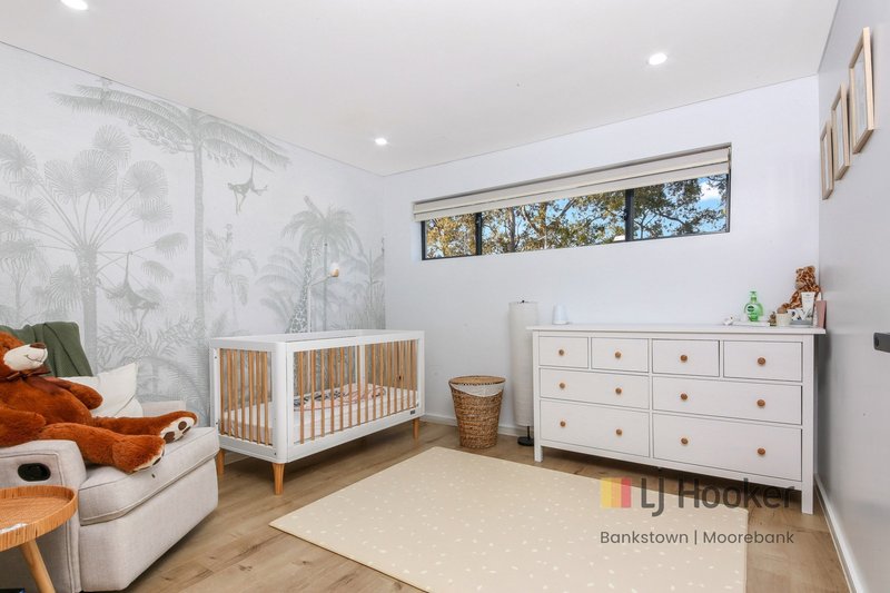 Photo - 11/21-23 Balanada Avenue, Chipping Norton NSW 2170 - Image 9