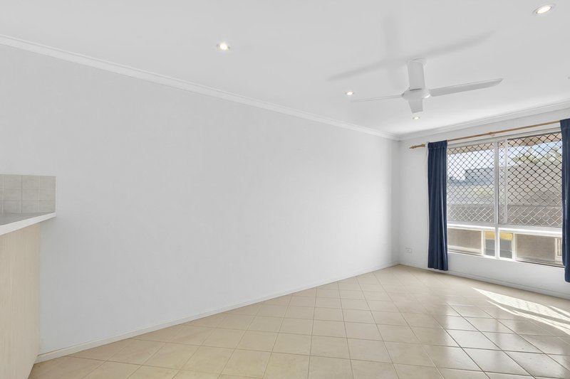 Photo - 1/121 Edward Street, Osborne Park WA 6017 - Image 4