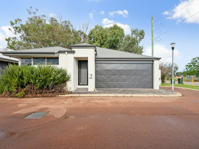 Photo - 1/121 Eighth Road, Armadale WA 6112 - Image 1