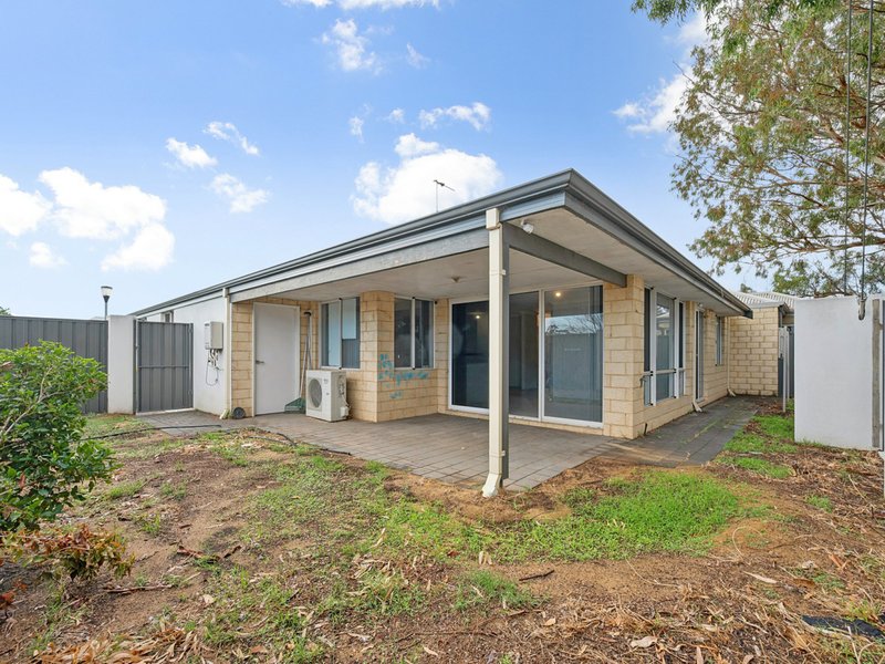 Photo - 1/121 Eighth Road, Armadale WA 6112 - Image 17