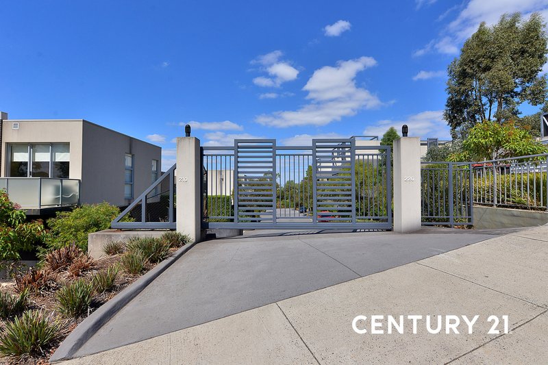 Photo - 11/210-220 Normanby Road, Notting Hill VIC 3168 - Image 6