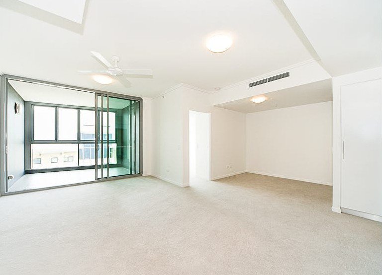 Photo - 11210/8 Harbour Road, Hamilton QLD 4007 - Image 6