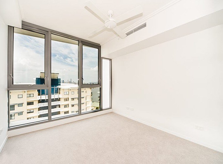 Photo - 11210/8 Harbour Road, Hamilton QLD 4007 - Image 10