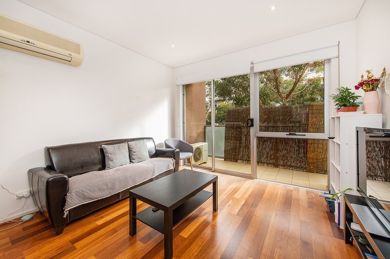 Photo - 11/213 Normanby Road, Notting Hill VIC 3168 - Image 3