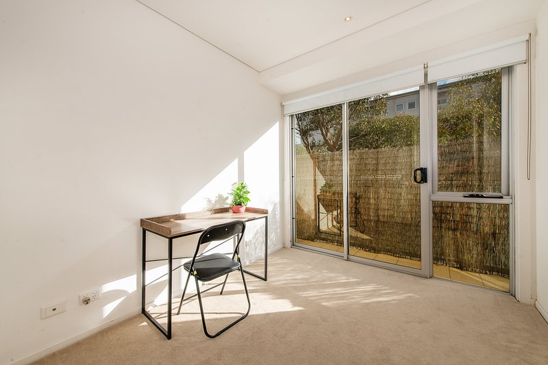 Photo - 11/213 Normanby Road, Notting Hill VIC 3168 - Image 7