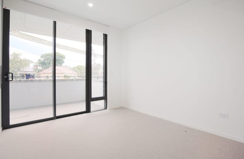 Photo - 112/15-19 Clarence Street, Burwood NSW 2134 - Image 5