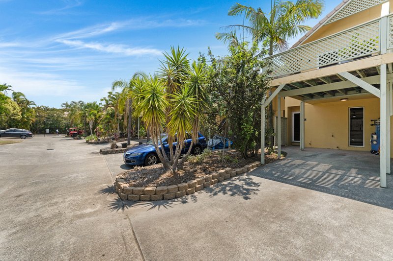 Photo - 11/215 Cottesloe Drive, Mermaid Waters QLD 4218 - Image 13