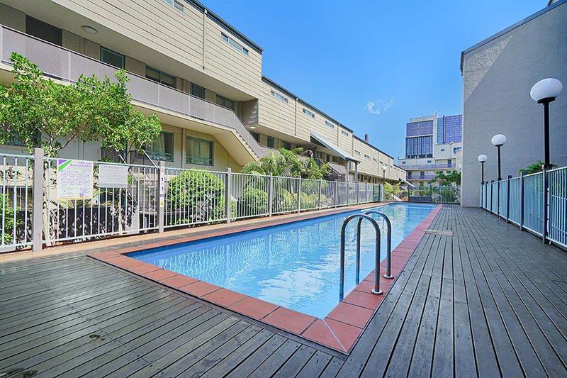 Photo - 112/155 Missenden Road, Newtown NSW 2042 - Image 9