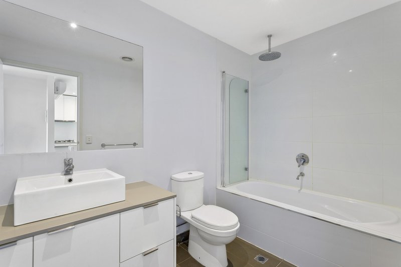 Photo - 11/219 Watton Street, Werribee VIC 3030 - Image 6