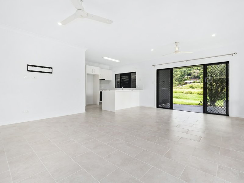 Photo - 112/2-6 Lake Placid Road, Caravonica QLD 4878 - Image 9